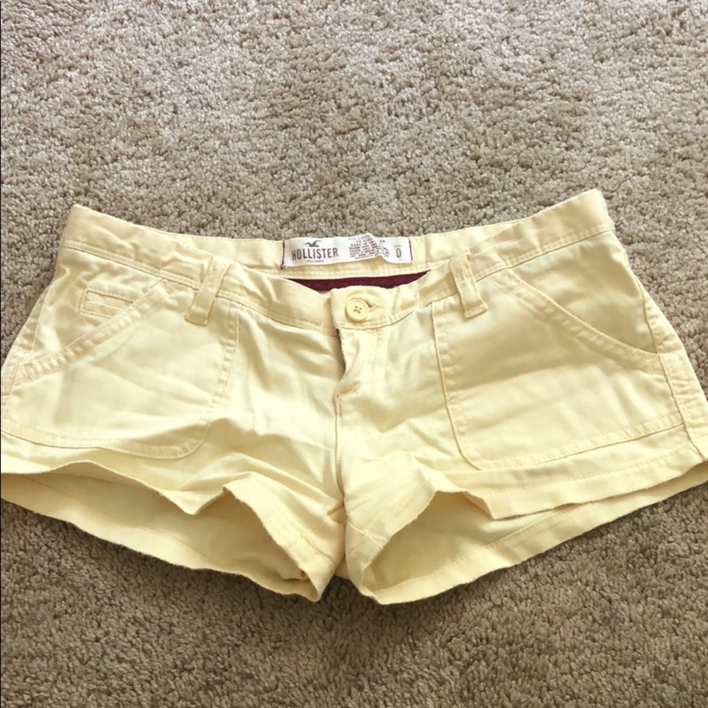 Hollister yellow shorts